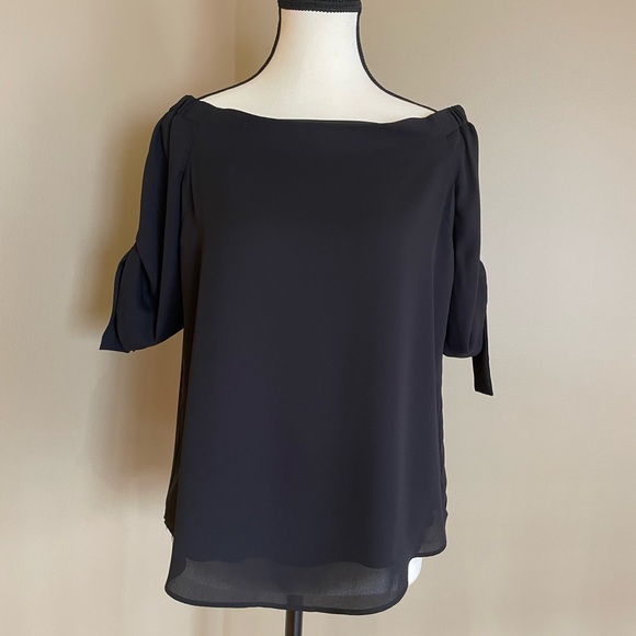 New Babaton off the shoulder blouse - Picture 1 of 11